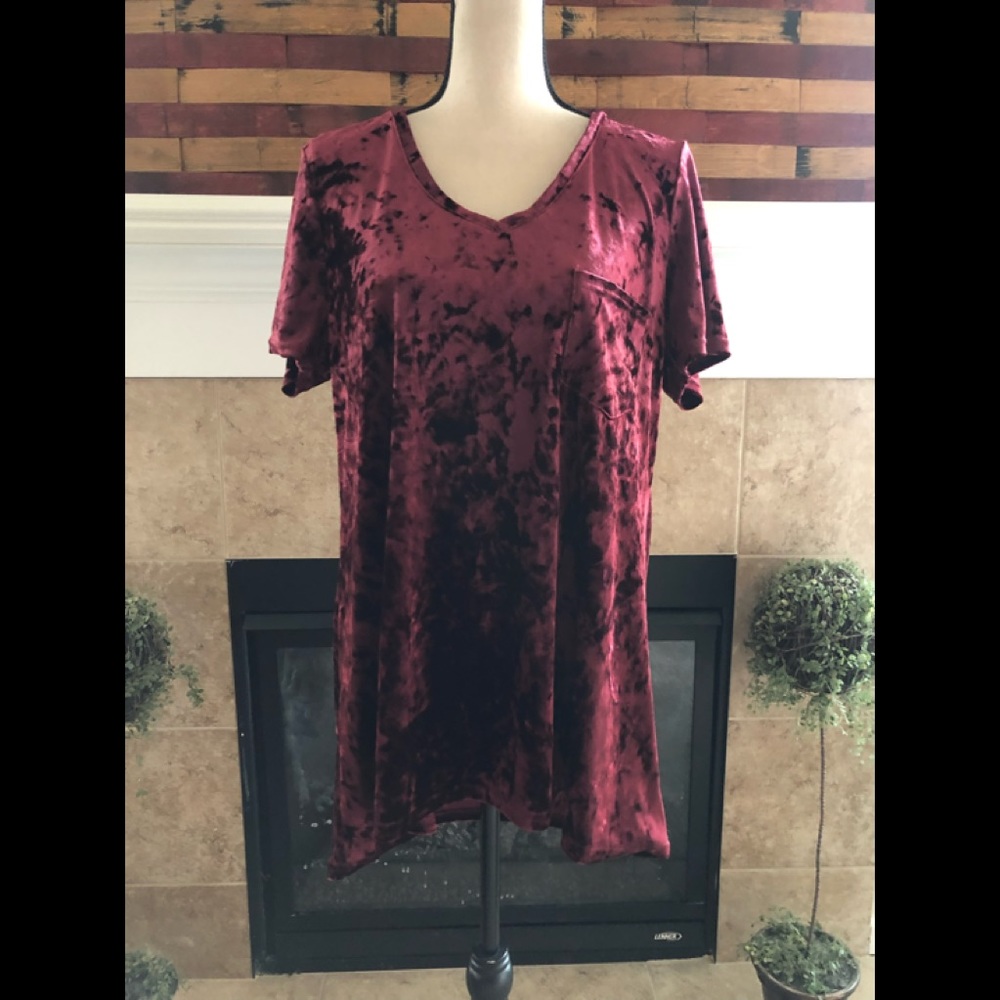 VELVET LEGGING TEE burgundy velvet short-sleeved dressy tee
